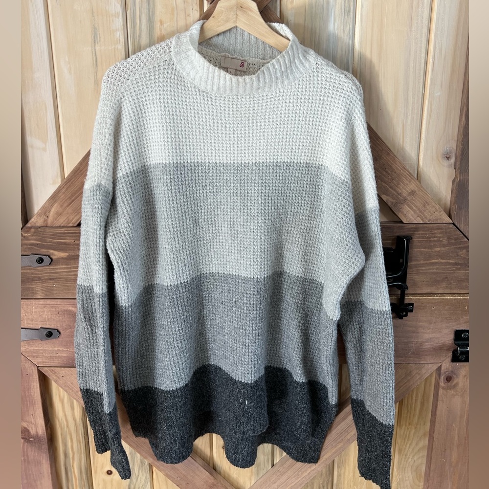 SO sweater- comfy, oversize